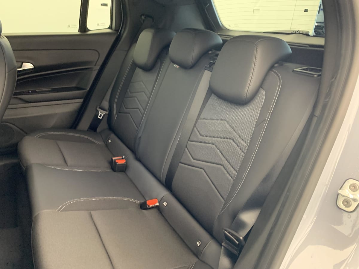 Jeep Avenger - Image 26