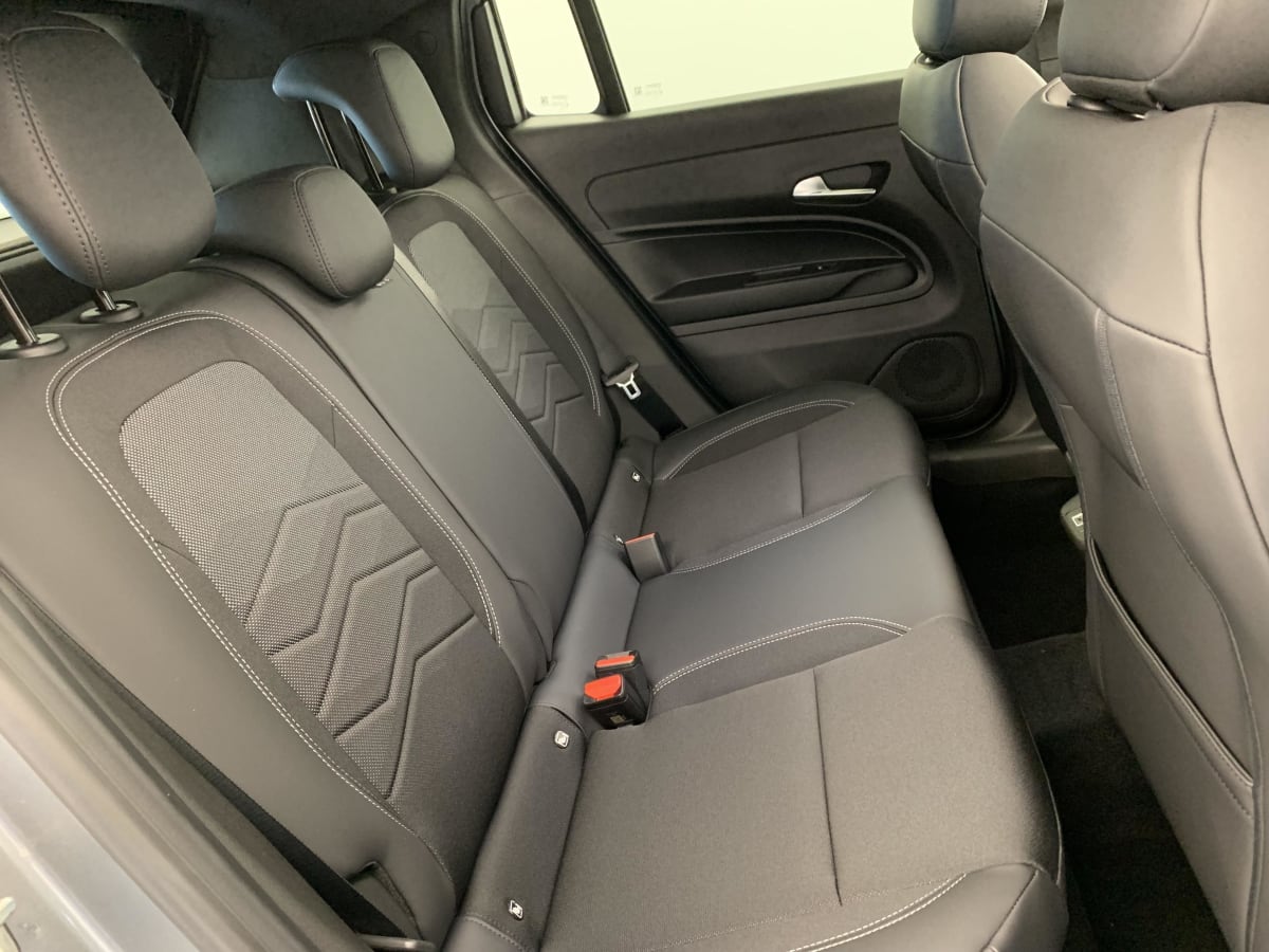Jeep Avenger - Image 40