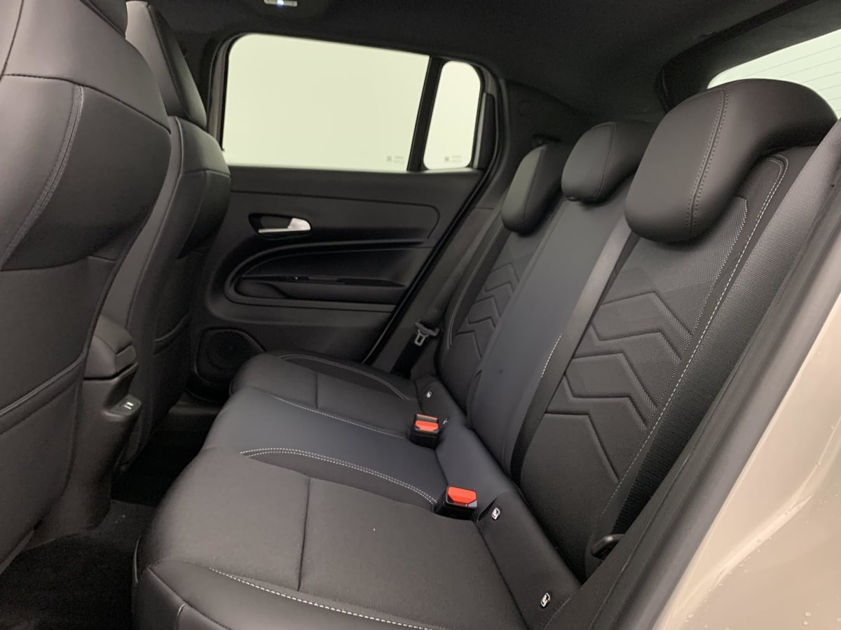 Jeep Avenger - Image 21