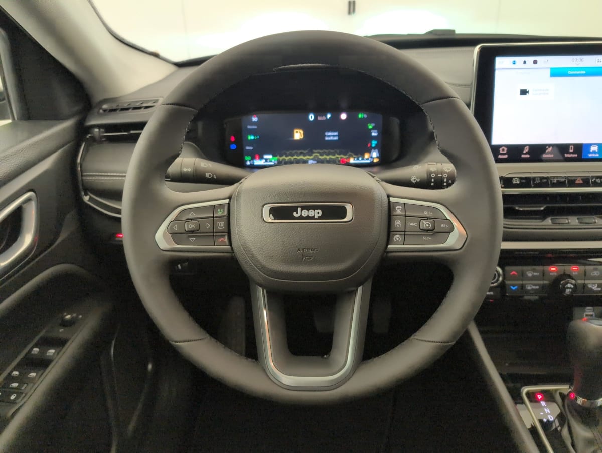 Jeep Compass - Image 13