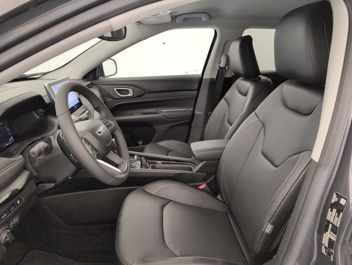 Jeep Compass - Image 21