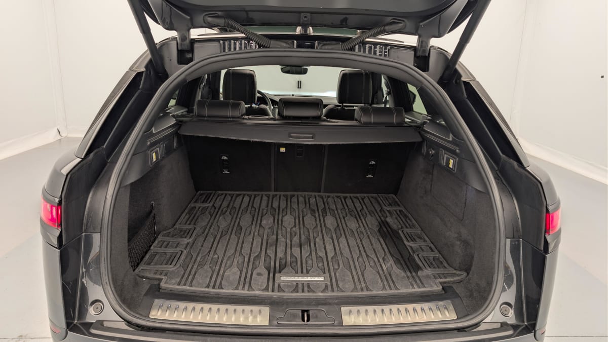 Land Rover Range Rover Velar - Image 11