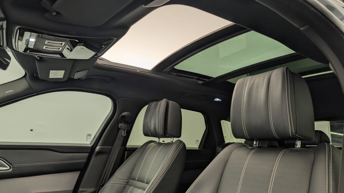 Land Rover Range Rover Velar - Image 24