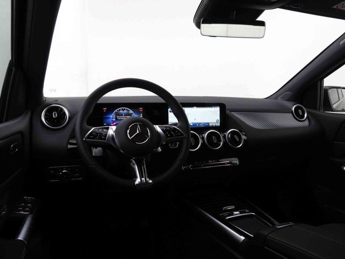 MERCEDES-BENZ B-KLASSE B180I 7G-DCT PROGRESSIVE LINE EDITION