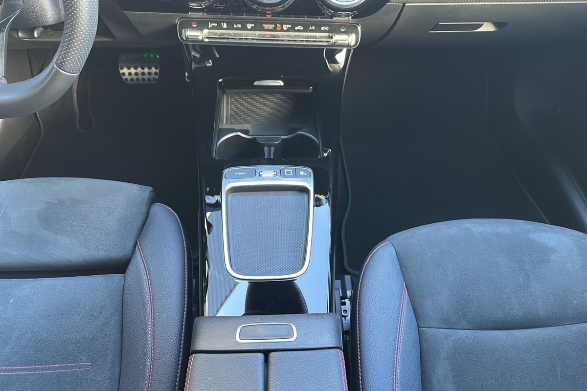 Mercedes-Benz CLASSE A - Image 19