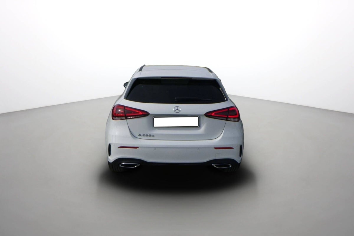 MERCEDES-BENZ CLASSE A CLASSE A 250 E 8G-DCT AMG LINE