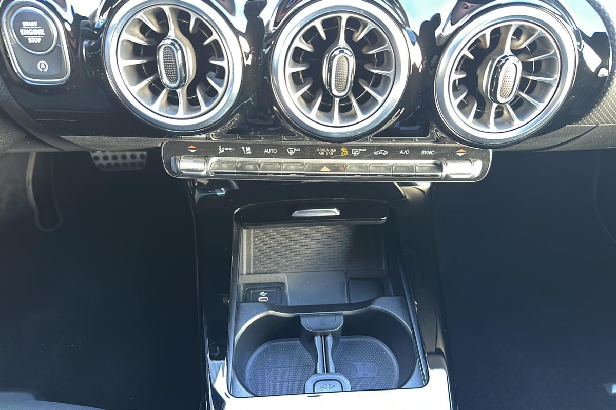 Mercedes-Benz CLASSE A - Image 17