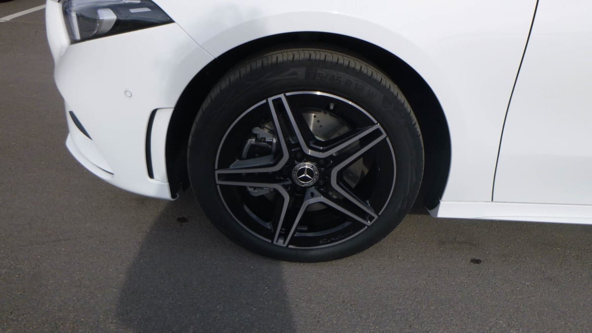 MERCEDES-BENZ CLASSE A CLASSE A 250 E 8G-DCT AMG LINE