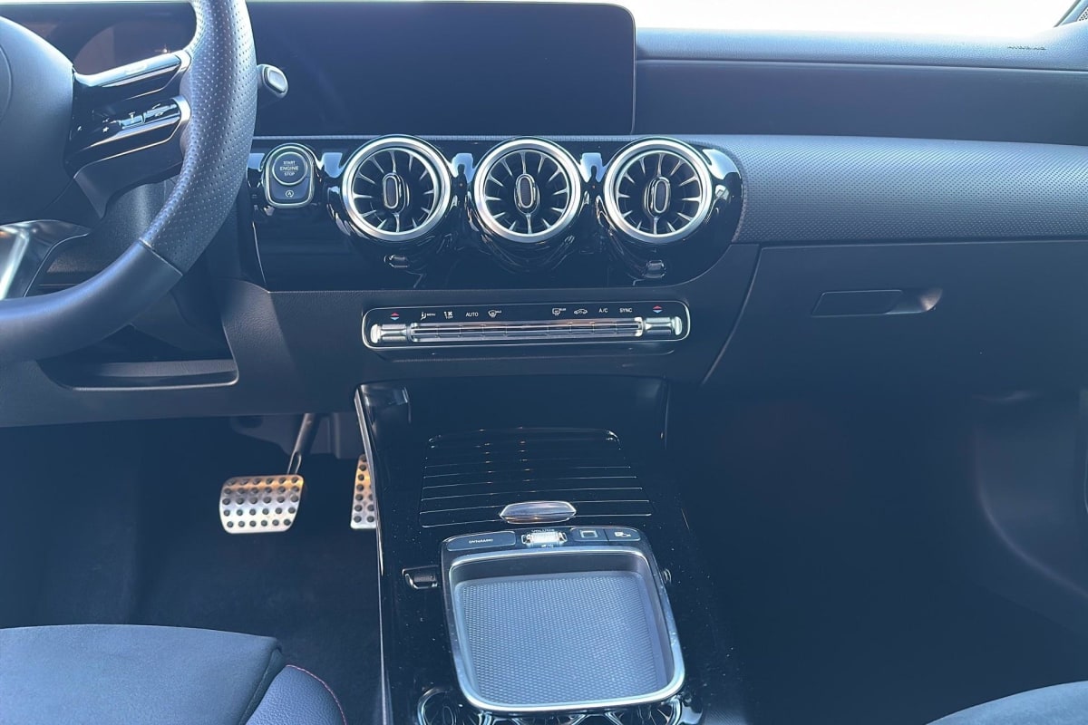 Mercedes-Benz CLASSE A - Image 17