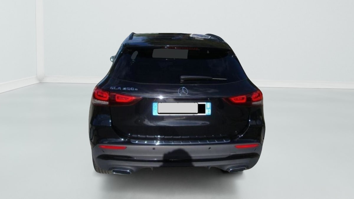 MERCEDES-BENZ GLA 250 E 8G-DCT AMG LINE