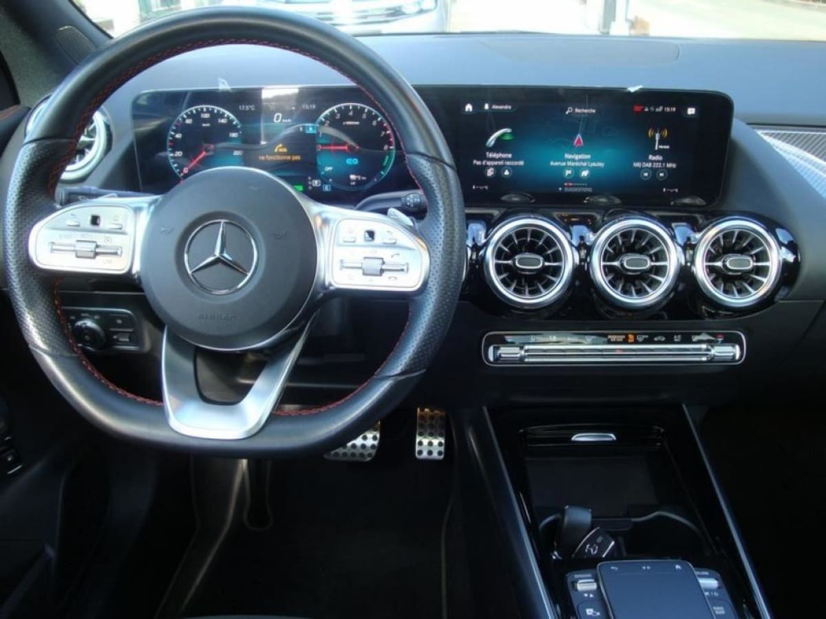 MERCEDES-BENZ GLA 250 E 8G-DCT AMG LINE