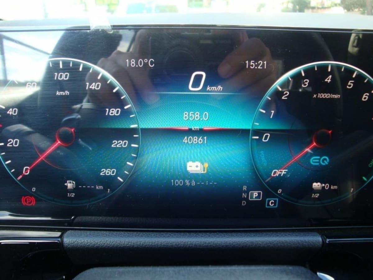 MERCEDES-BENZ GLA 250 E 8G-DCT AMG LINE