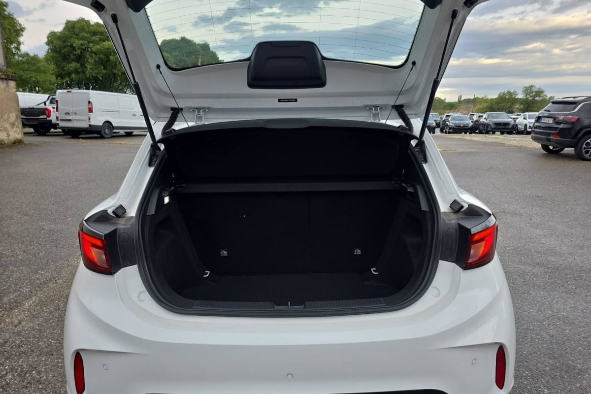 MG MG3 - Image 11