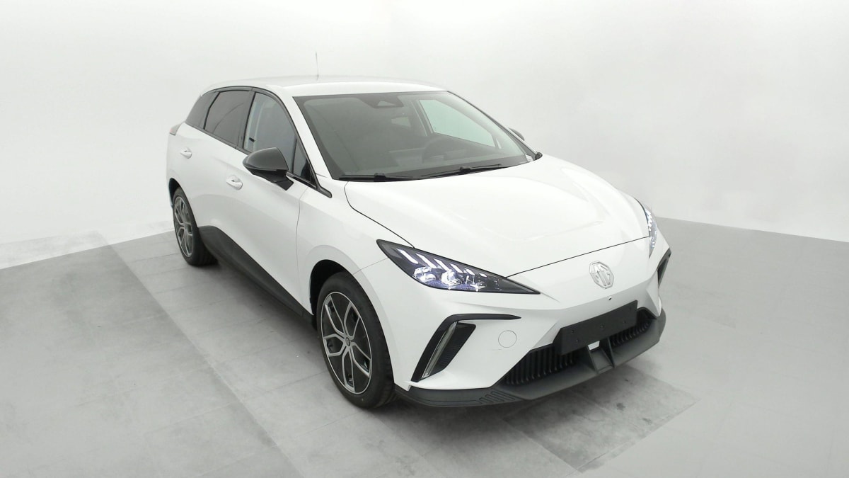 MG MG4 - ELECTRIC 64KWH - 150 KW 2WD LUXURY