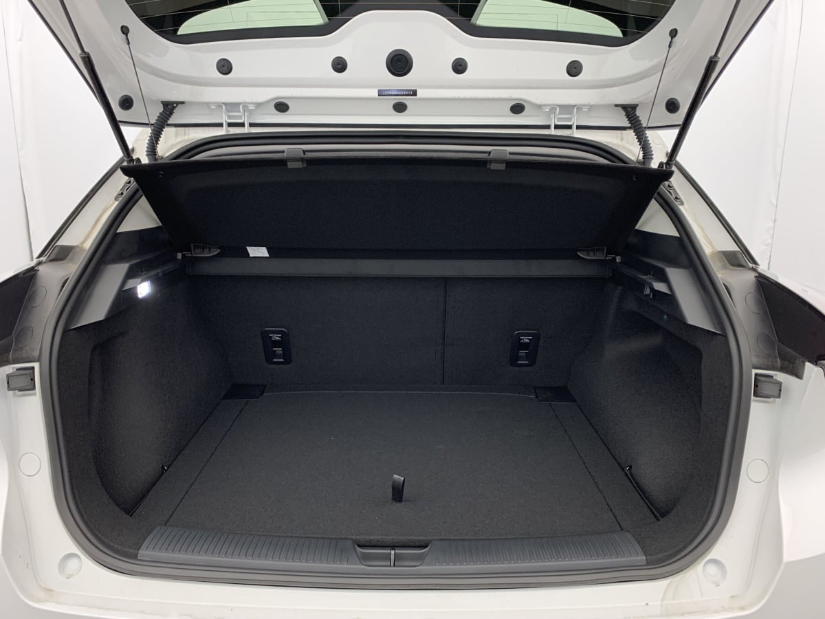 MG MG4 ELECTRIC 64KWH - 150 KW 2WD LUXURY