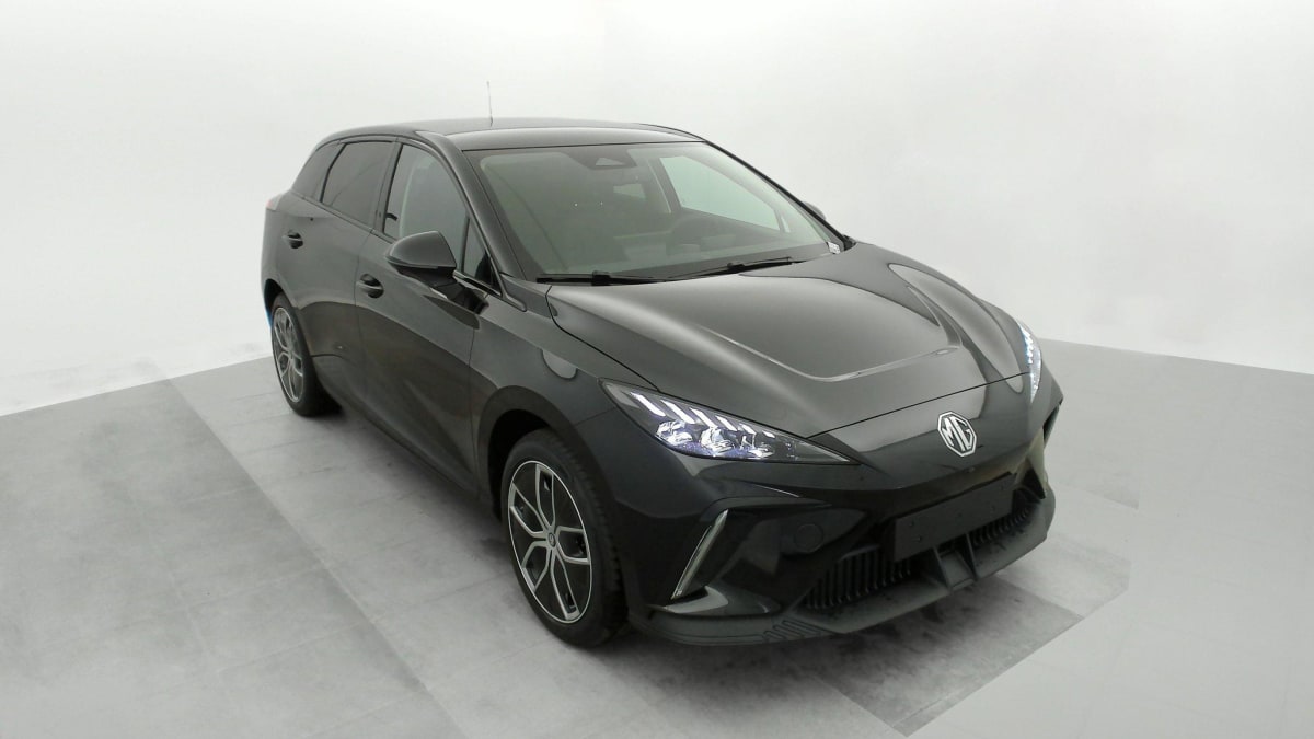 MG MG4 - ELECTRIC 64KWH - 150 KW 2WD LUXURY