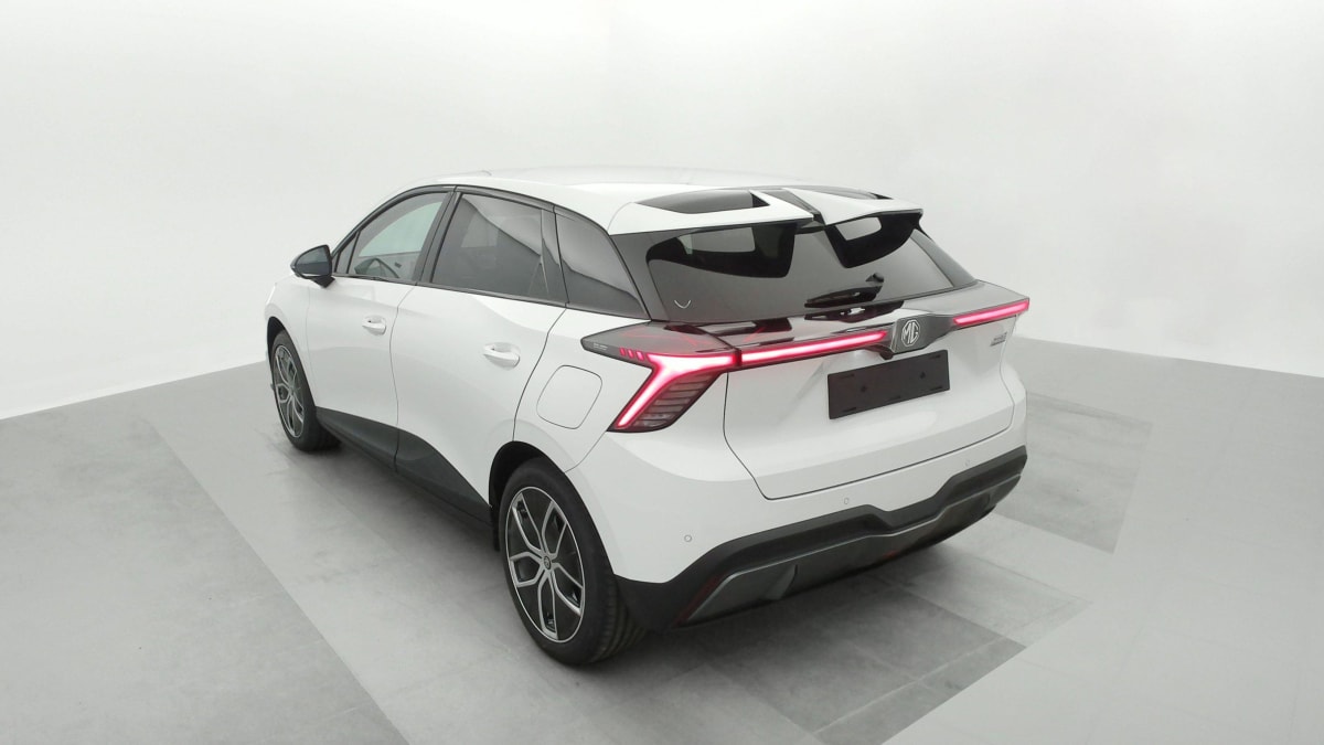 MG MG4 ELECTRIC 64KWH - 150 KW 2WD LUXURY