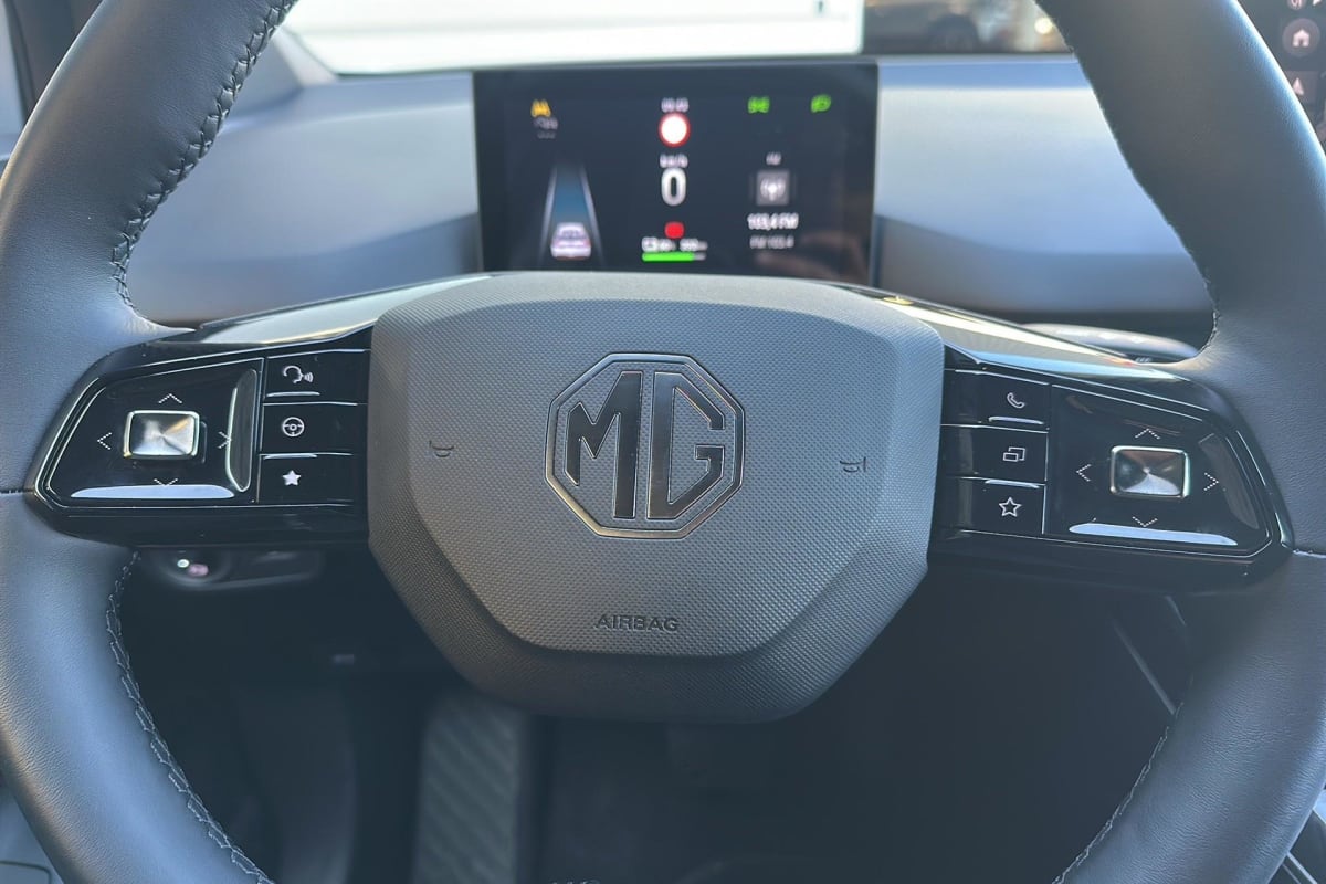 MG MG4 - Image 15