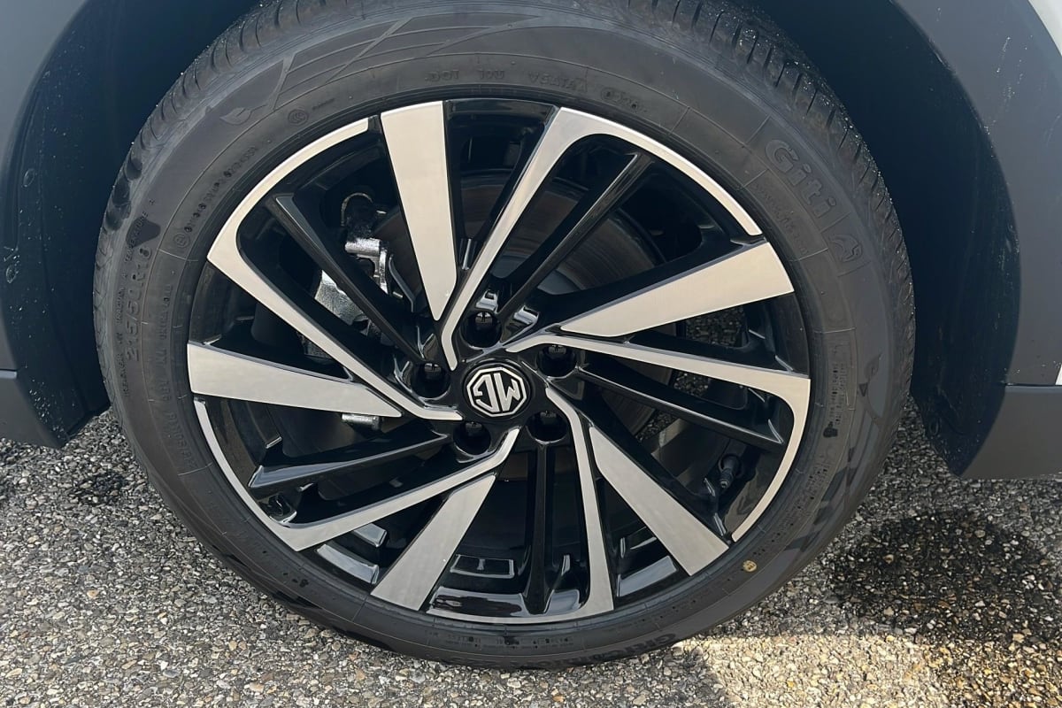 MG ZS - Image 22