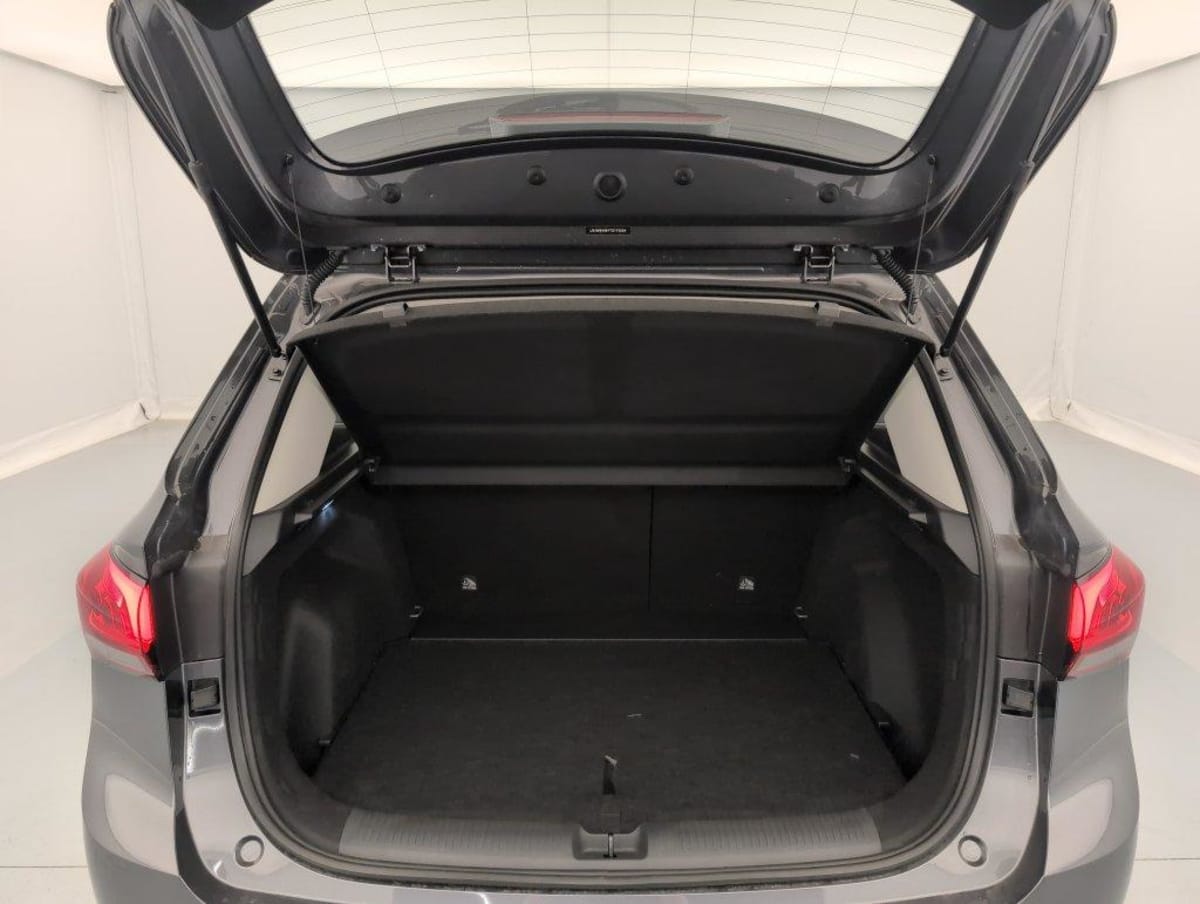 MG ZS - Image 11
