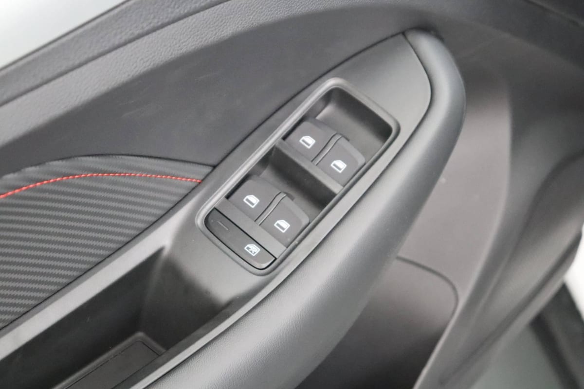 MG ZS ELECTRIQUE AUTONOMIE STANDARD 51KWH - 130 KW 2WD LUXURY