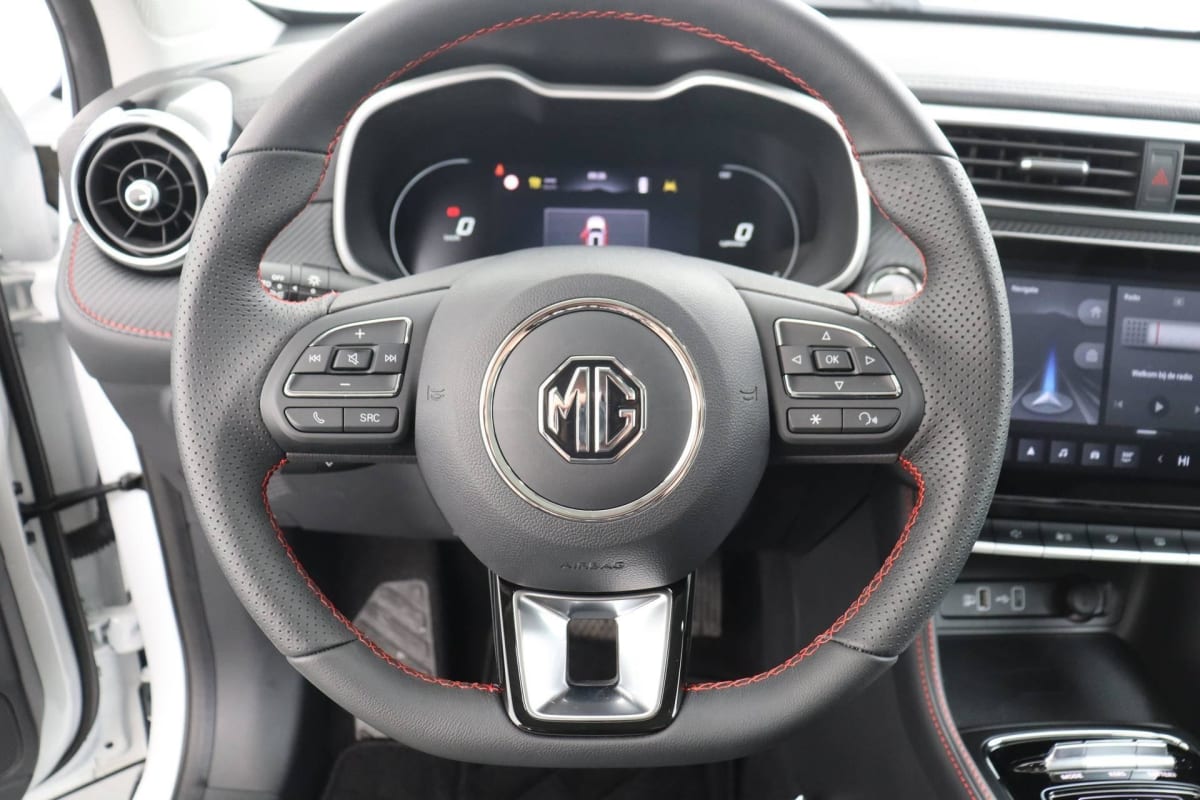 MG ZS ELECTRIQUE AUTONOMIE STANDARD 51KWH - 130 KW 2WD LUXURY