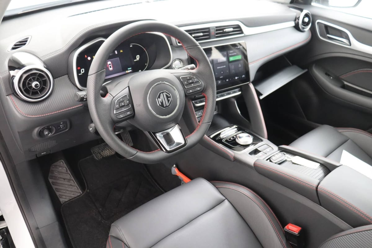 MG ZS ELECTRIQUE - AUTONOMIE STANDARD 51KWH - 130 KW 2WD LUXURY