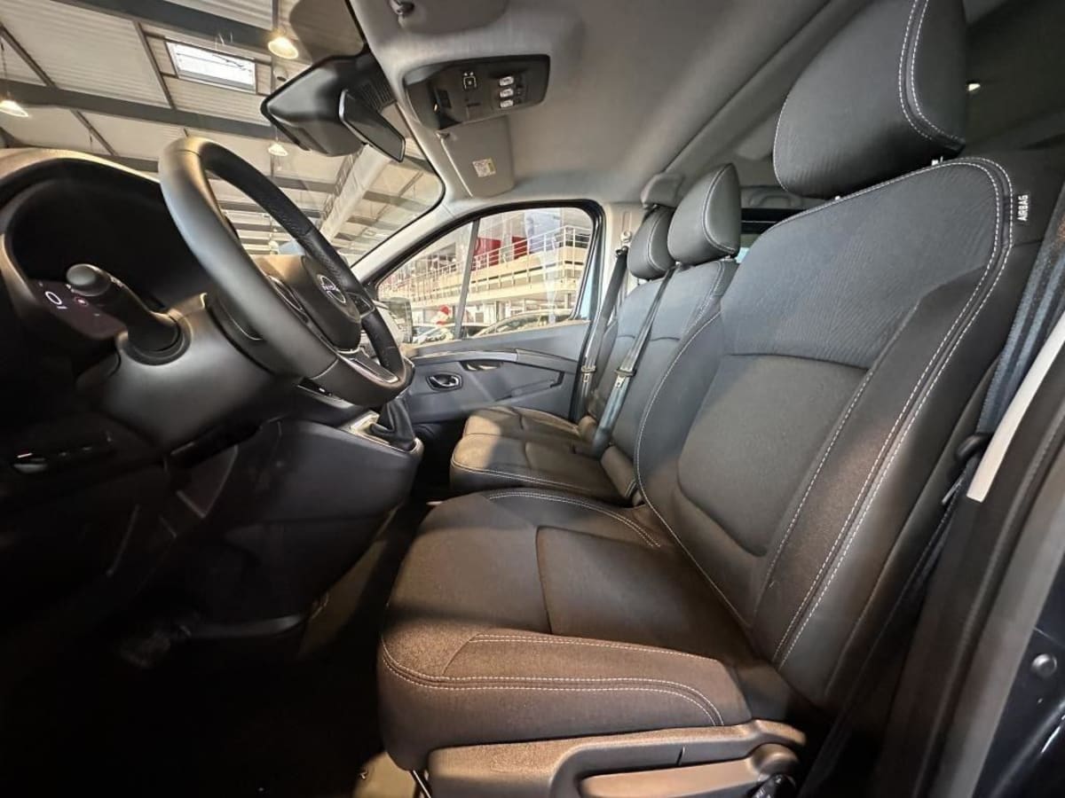 NISSAN PRIMASTAR PRIMASTAR COMBI L2H1 3.0T 2.0 DCI 150 DCT GSR2B TEKNA