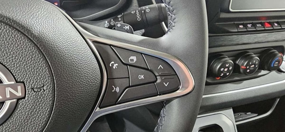 Nissan PRIMASTAR COMBI - Image 25