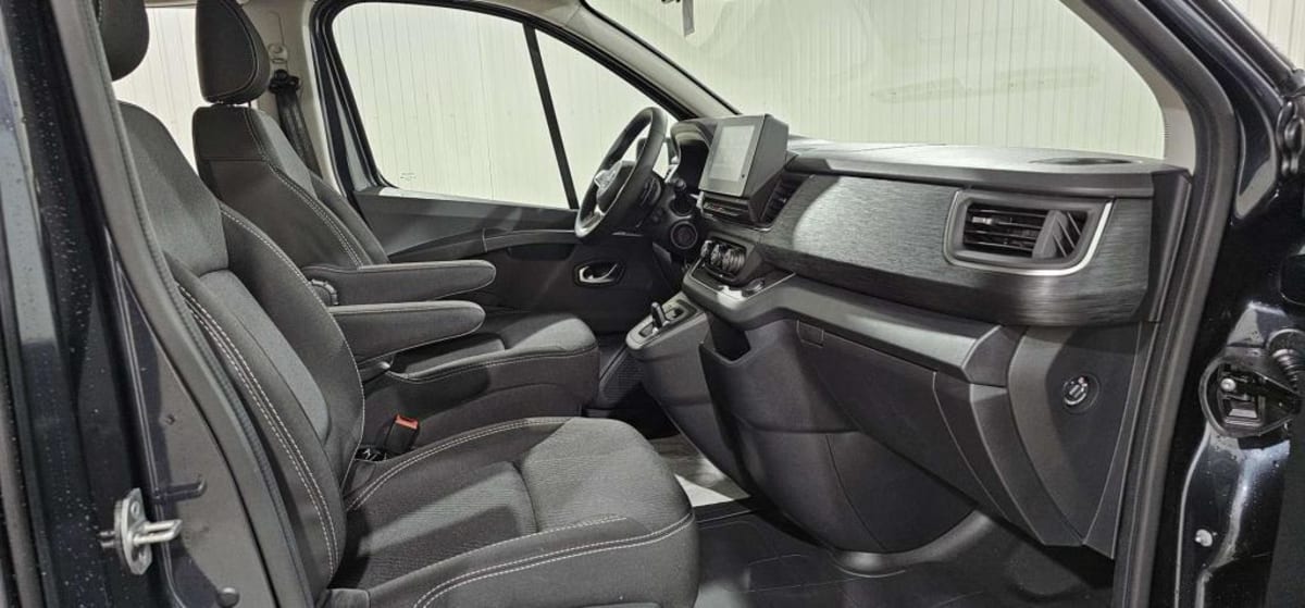 Nissan PRIMASTAR COMBI - Image 8