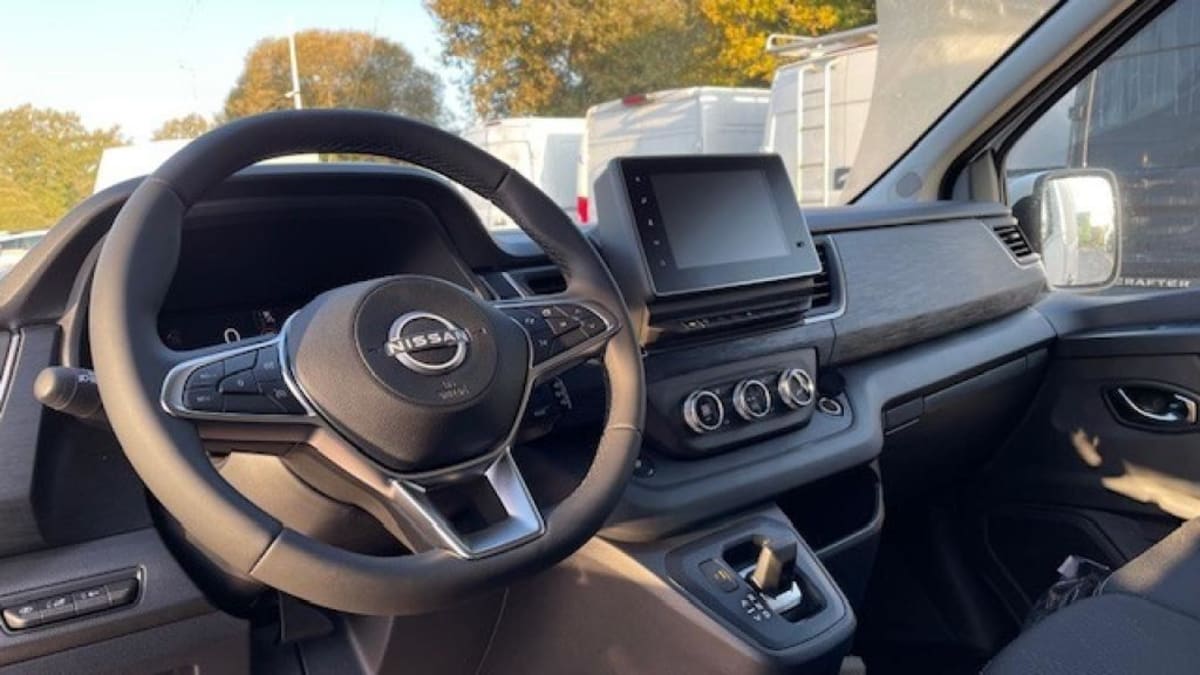 NISSAN PRIMASTAR FOURGON L1H1 2T8 2.0 DCI 170 BVA9 TEKNA