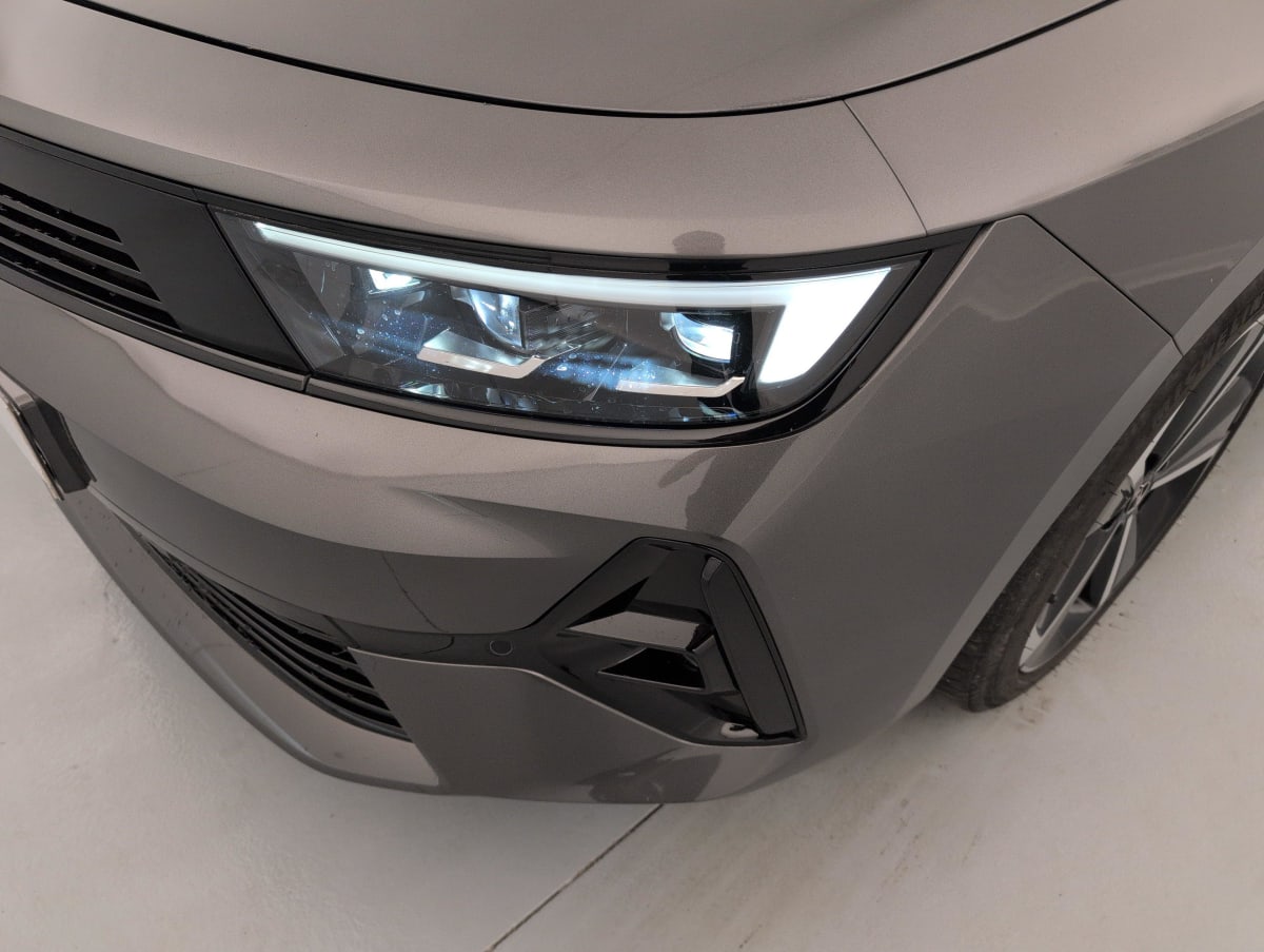 Opel Astra - Image 22