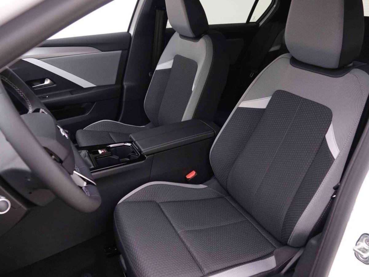 OPEL A ST 1.2 TURBO 110 EDITION
