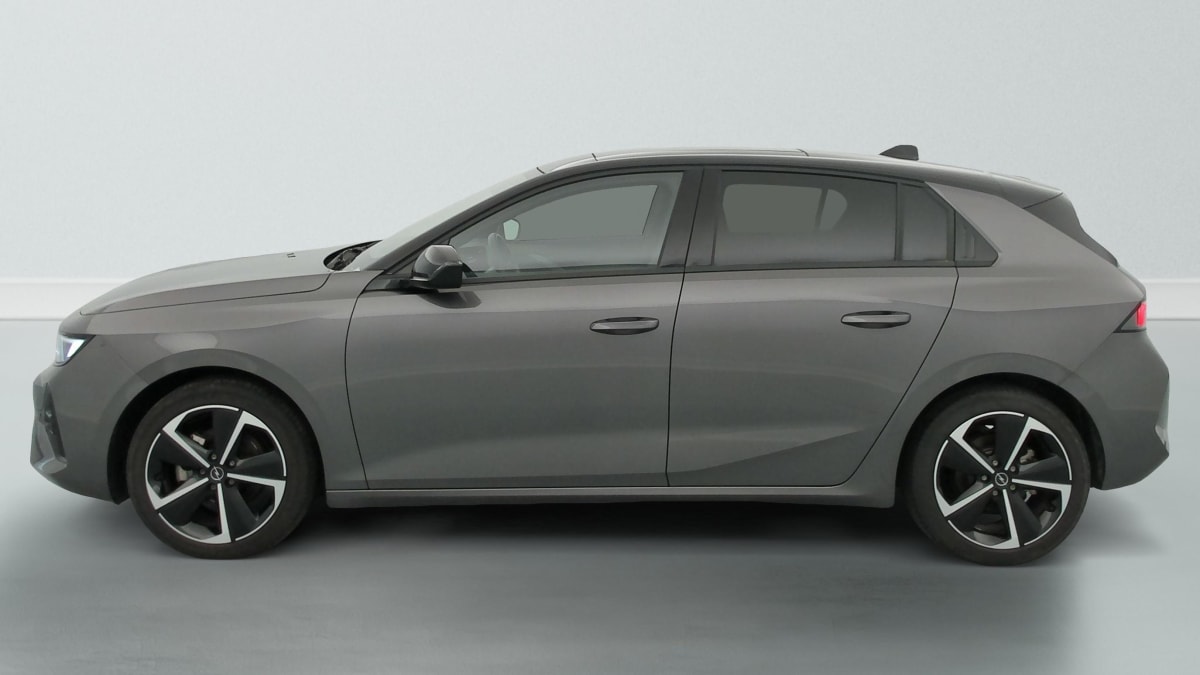 Opel Astra - Image 4