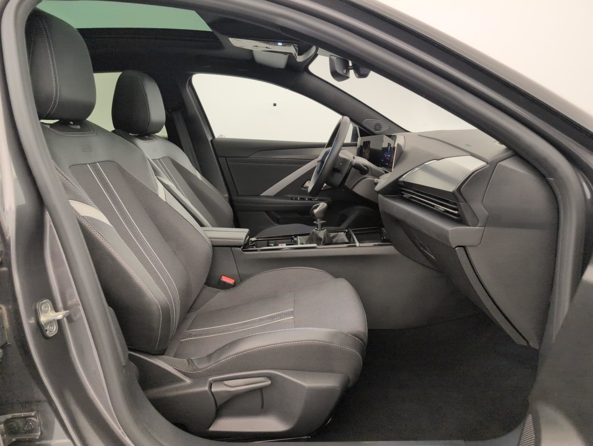 Opel Astra - Image 9
