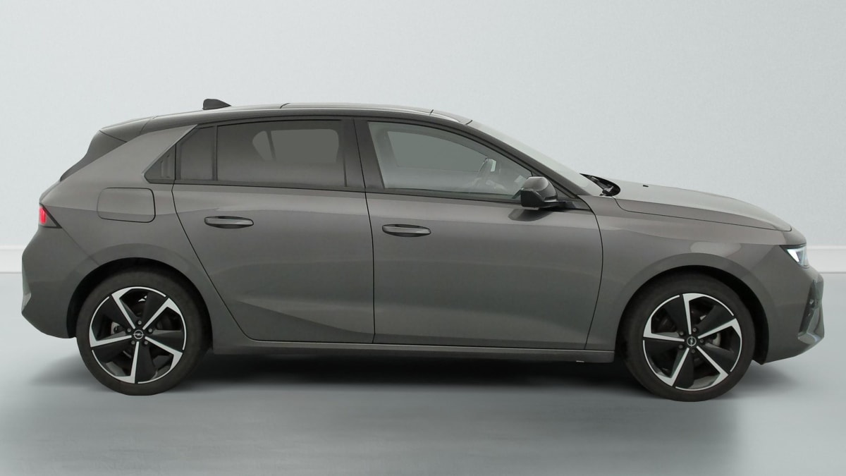 Opel Astra - Image 8