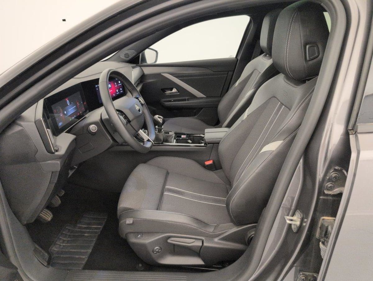 Opel Astra - Image 16