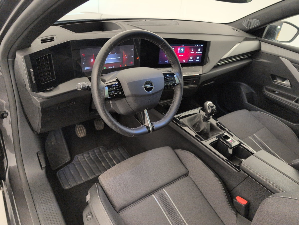 Opel Astra - Image 15
