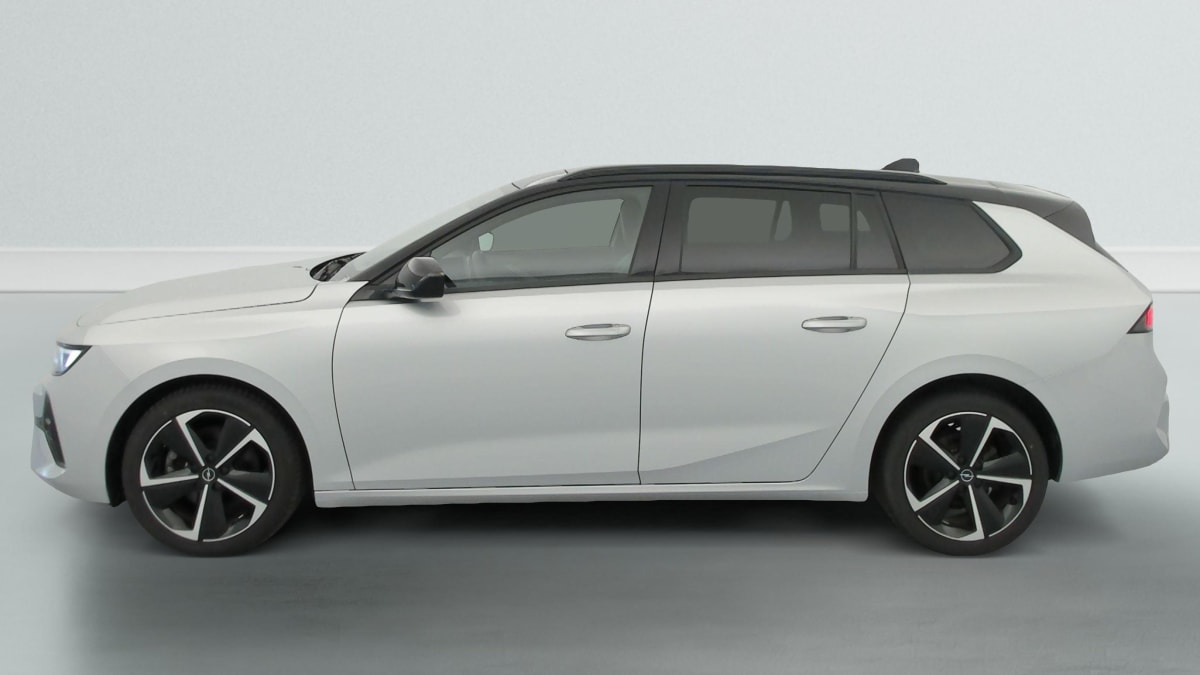 Opel Astra Sports Tourer - Image 4