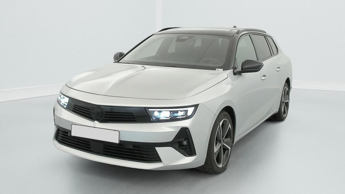 Opel Astra Sports Tourer - Image 3