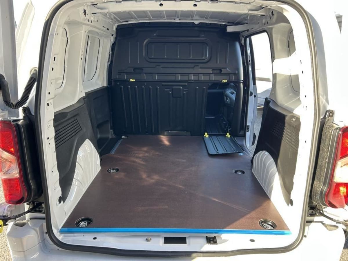 OPEL COMBO CARGO M 650 KG HDI 130 EAT8