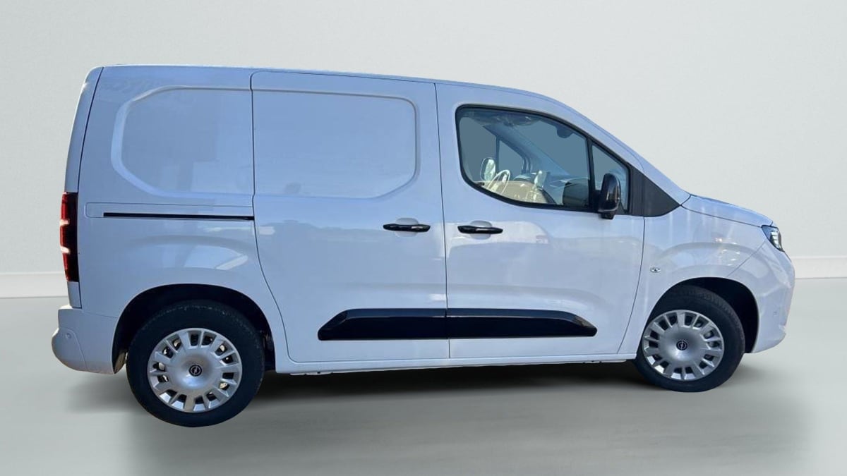 OPEL COMBO CARGO M 650 KG HDI 130 EAT8