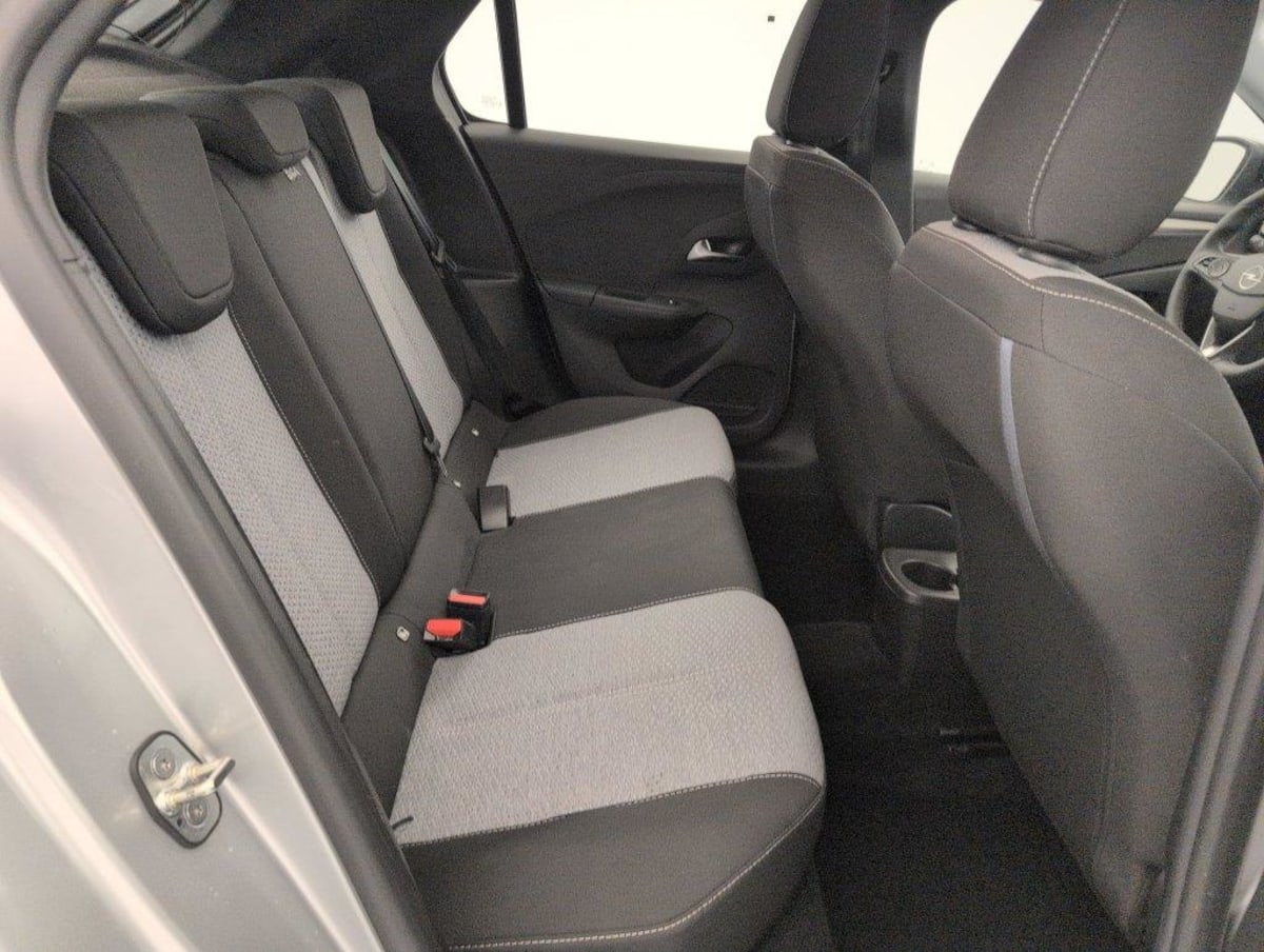 Opel Corsa - Image 10