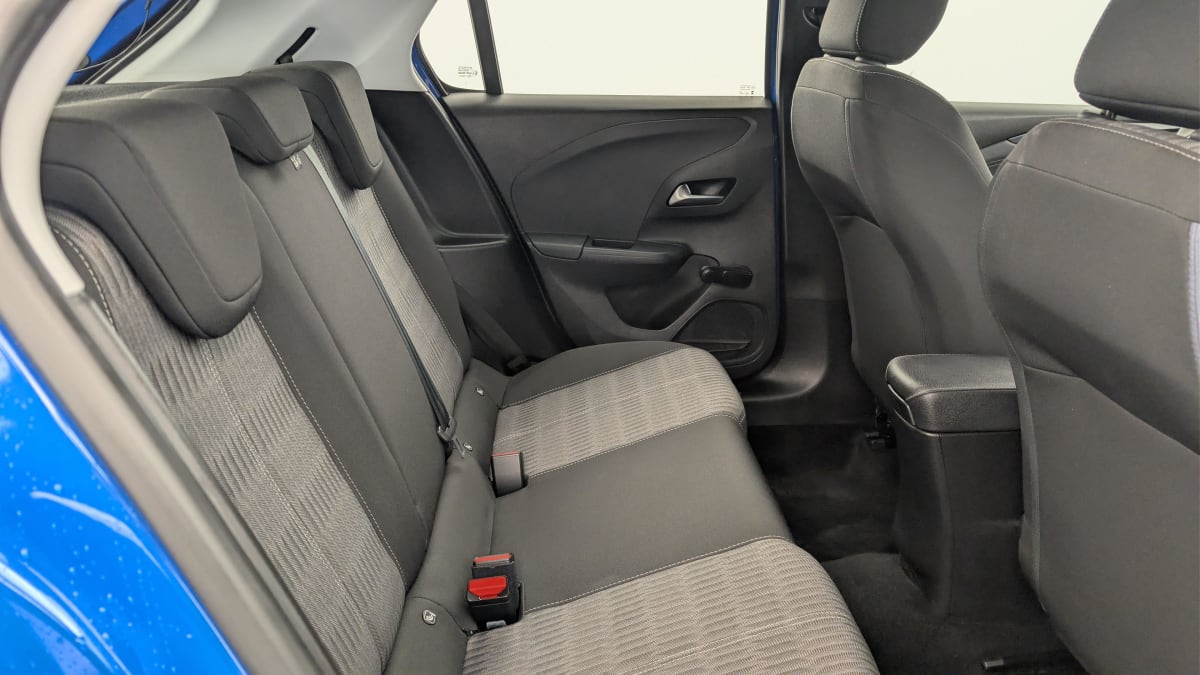 Opel Corsa - Image 10