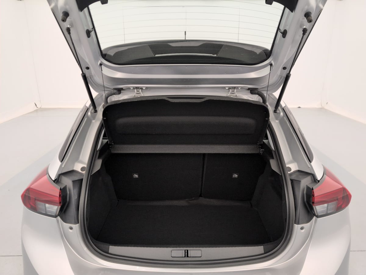 Opel Corsa - Image 11