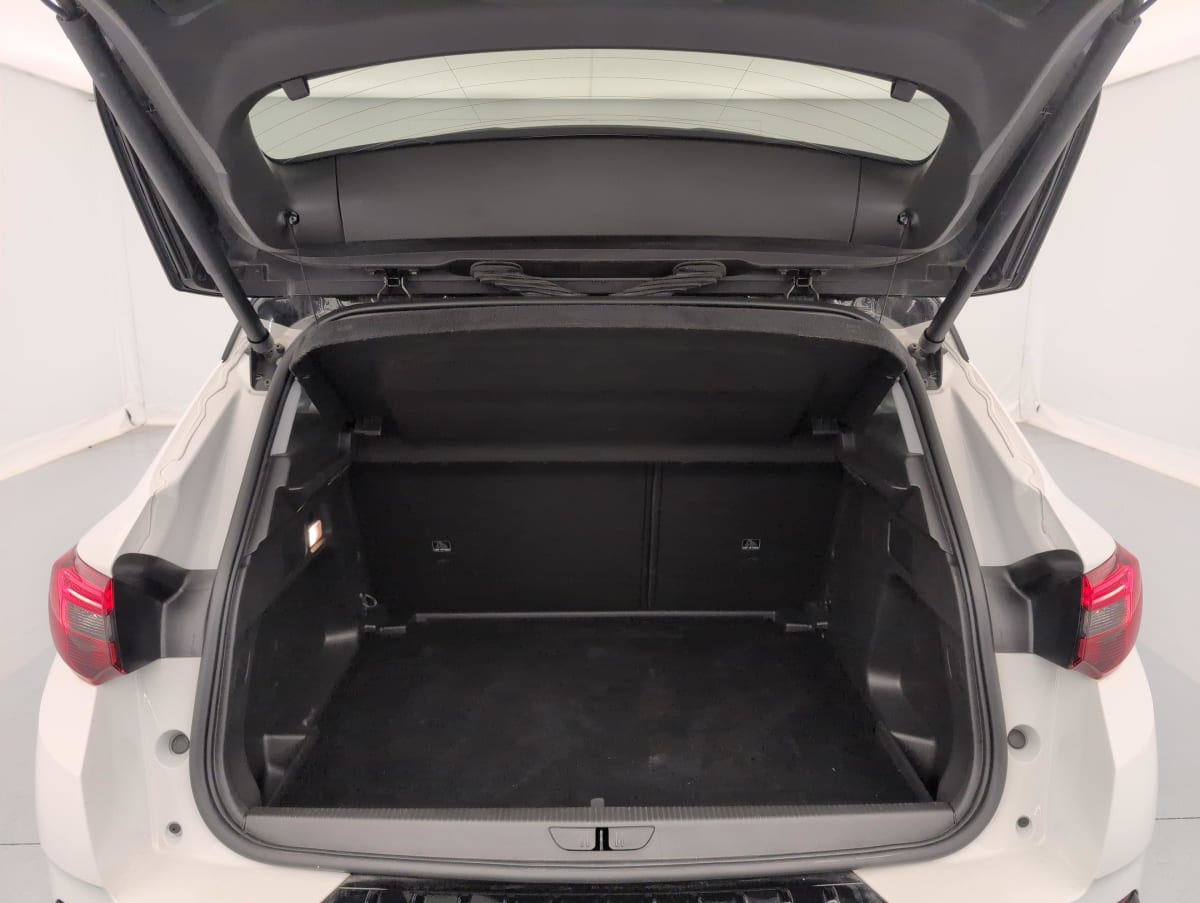Opel Grandland X - Image 11