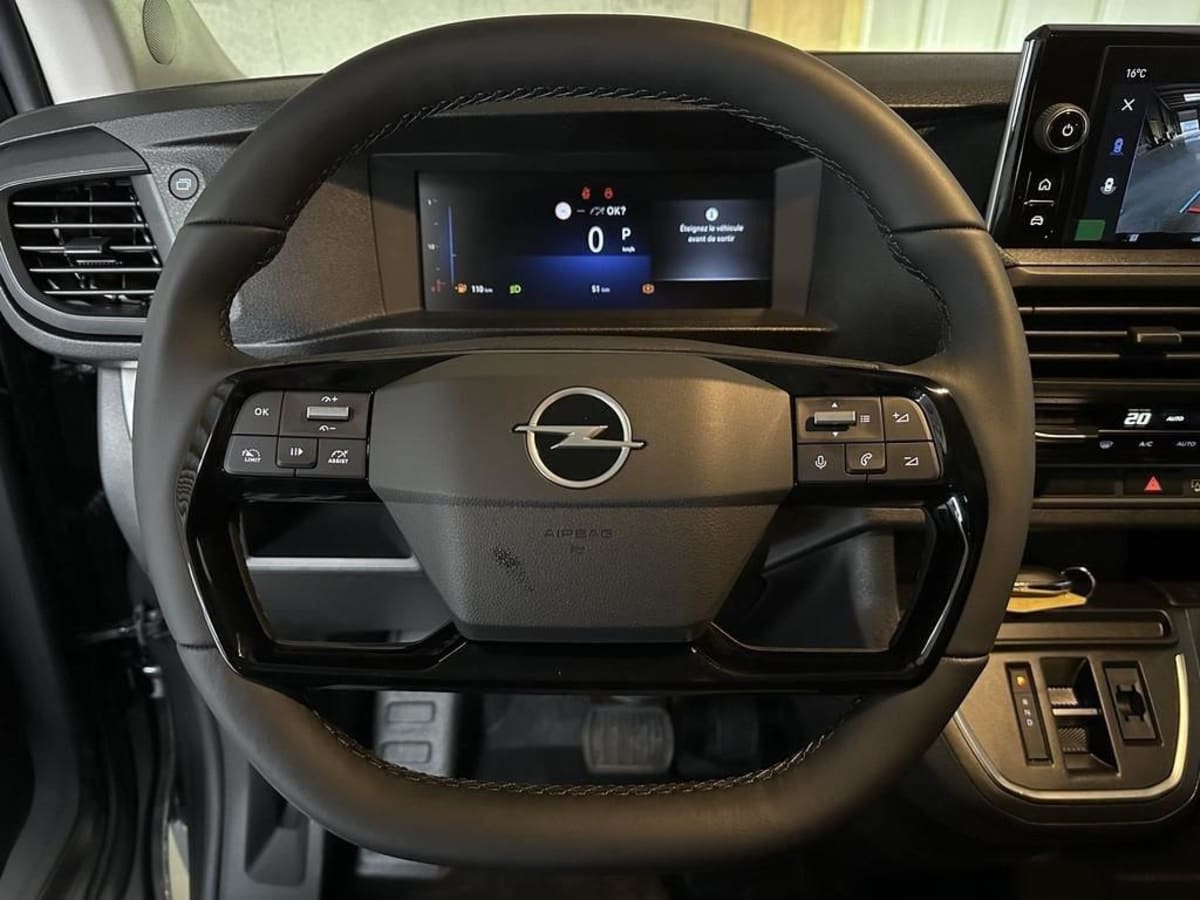 OPEL VIVARO CABINE APPROFONDIE VIVARO CA FIXE TAILLE M HDI 180 EAT8