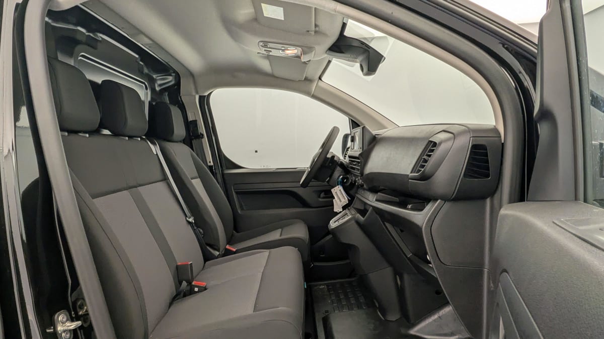 OPEL VIVARO FOURGON TAILLE M HDI 145 EAT8