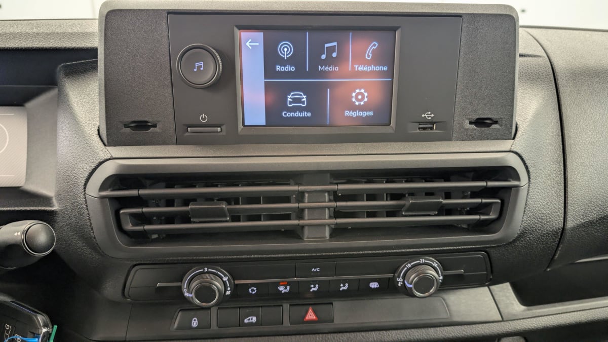OPEL VIVARO FOURGON TAILLE M HDI 145 EAT8