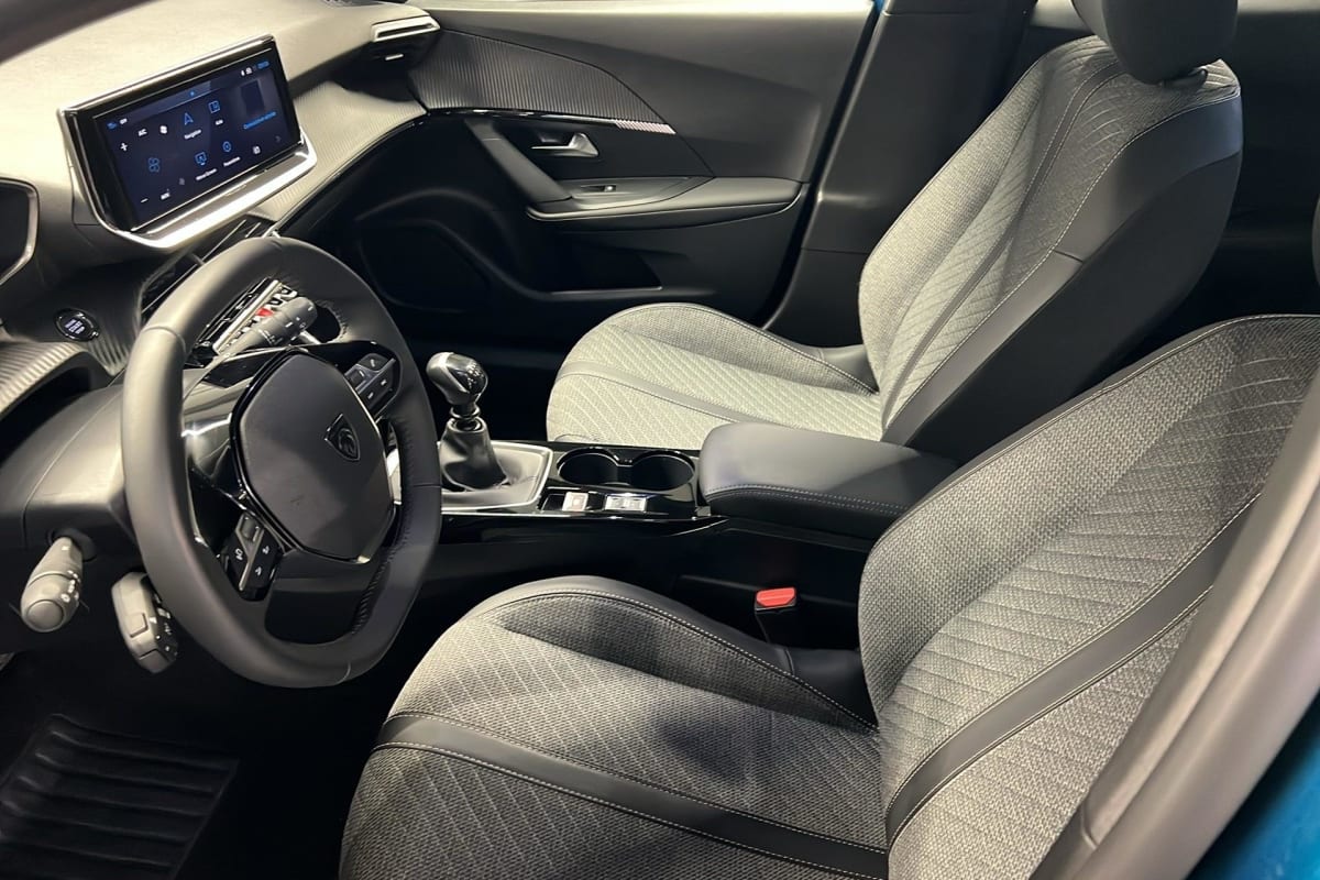 Peugeot 2008 - Image 9